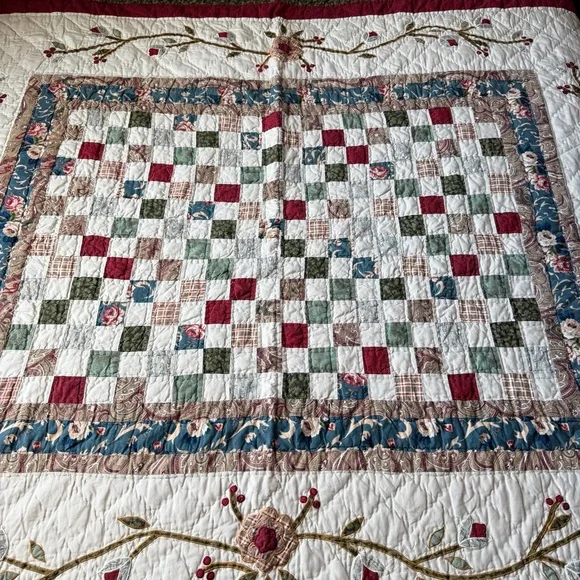 Vintage Patchwork Quilt 100x90 Floral Cottage Queen King Cotton - Picture 2 of 11